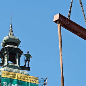Turmhelm: Abnahme und Wieder-Aufsetzen